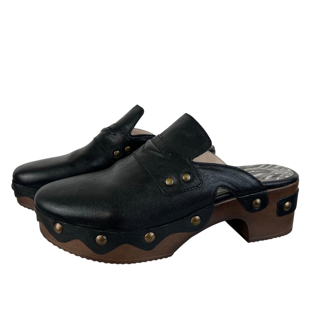 Eric Michael Women's Black Leather Slip On Platform Clogs Delphi (9.5)